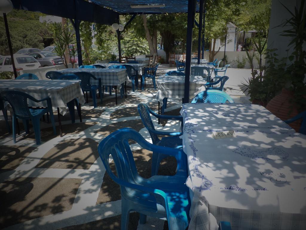 דירות Paralia Agias Foteinis To Kamari מראה חיצוני תמונה