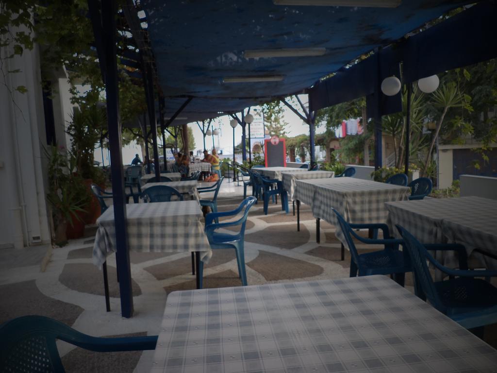 דירות Paralia Agias Foteinis To Kamari מראה חיצוני תמונה